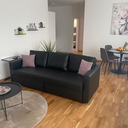 Penthouse West S Apartment Varazdin Bagian luar foto
