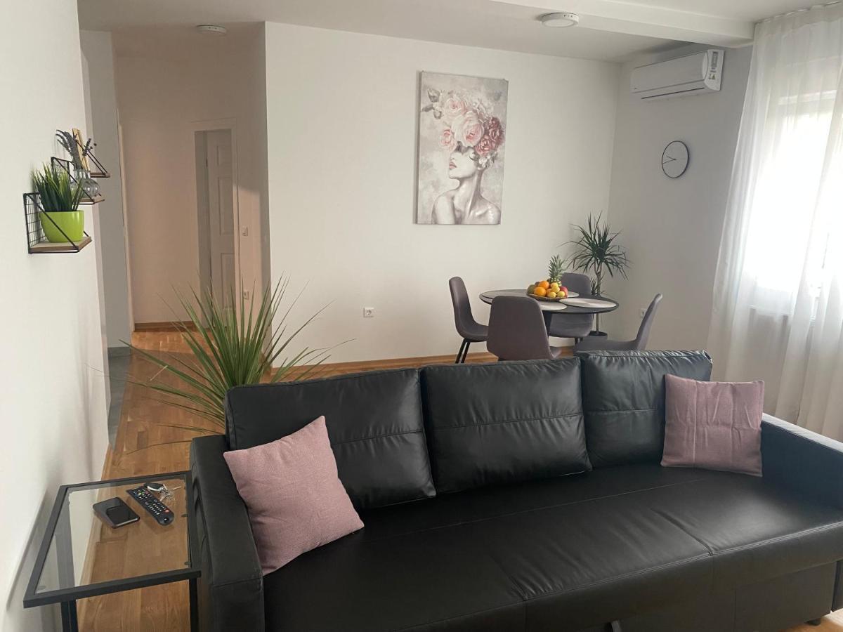 Penthouse West S Apartment Varazdin Bagian luar foto