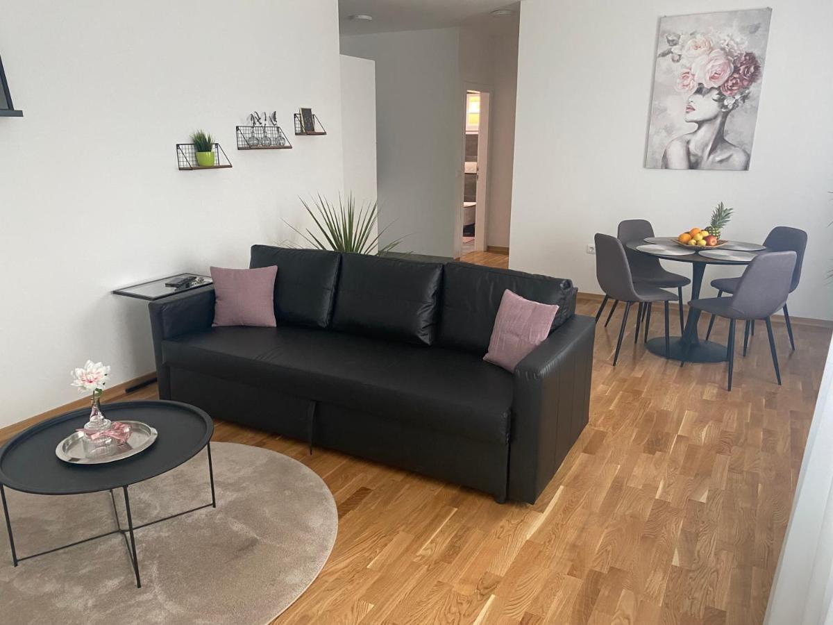 Penthouse West S Apartment Varazdin Bagian luar foto