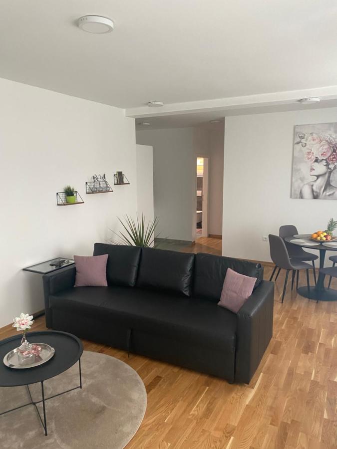 Penthouse West S Apartment Varazdin Bagian luar foto