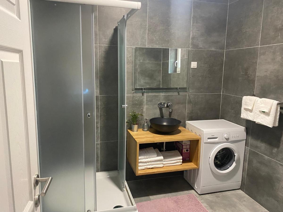 Penthouse West S Apartment Varazdin Bagian luar foto