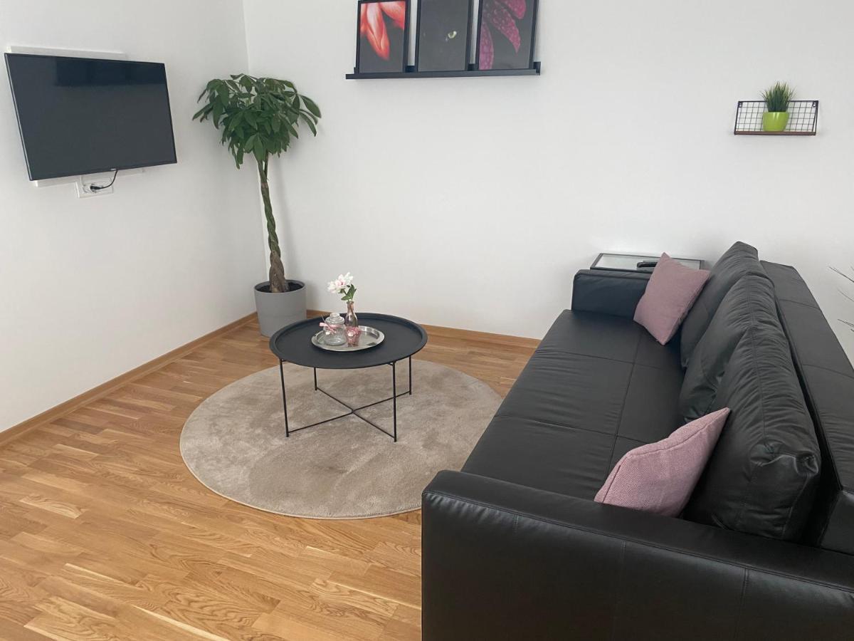 Penthouse West S Apartment Varazdin Bagian luar foto